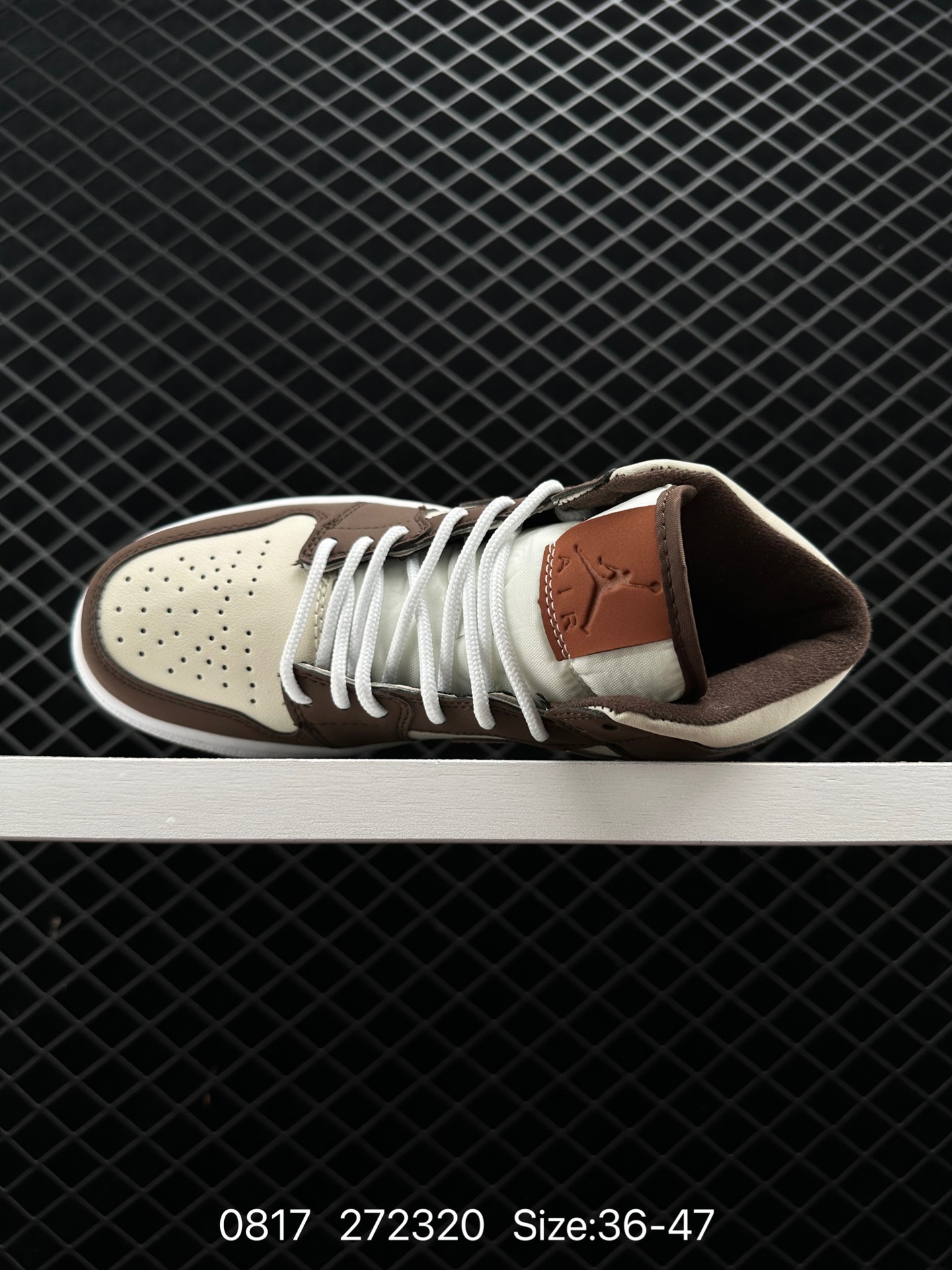 NIKE AIR JORDAN 1 MID AJ1